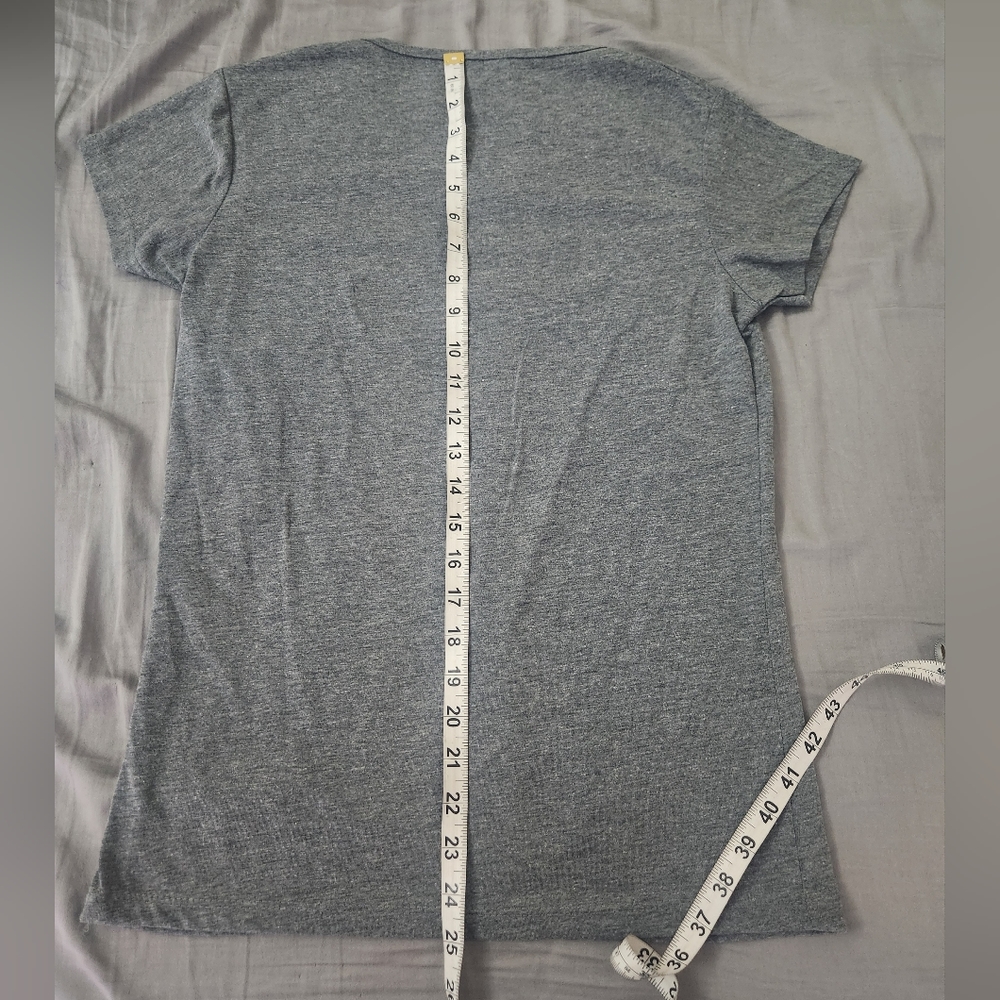 Shirt - Picture 3 of 4
